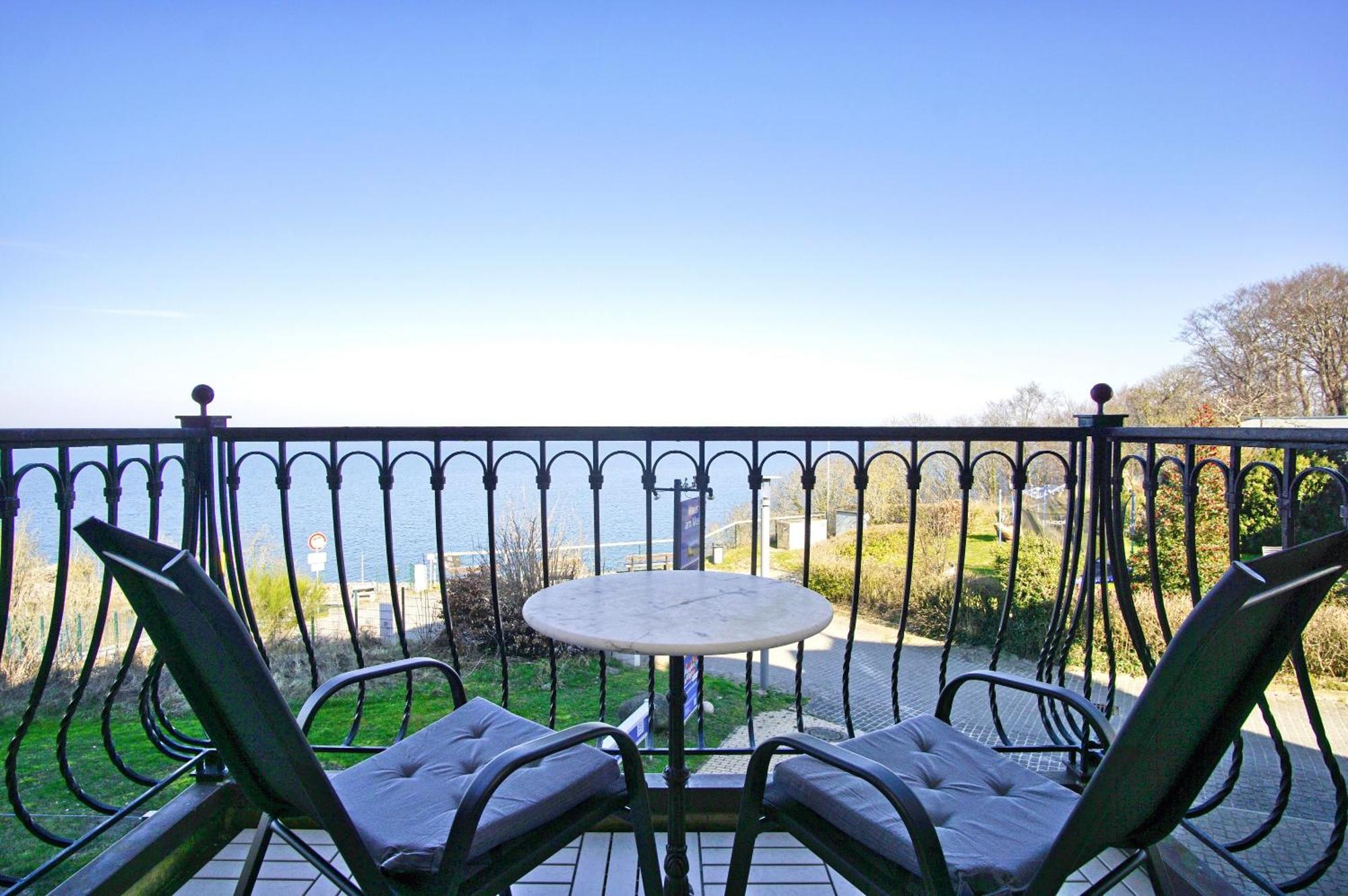 Ferienwohnung Mit Traumhaftem Meerblick - Haus Am Meer Fewo 02 Lohme Buitenkant foto